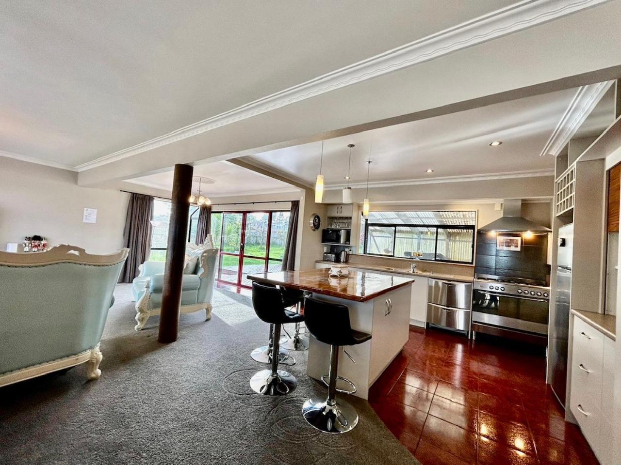 Premium Lake View Home Роторуа Екстериор снимка