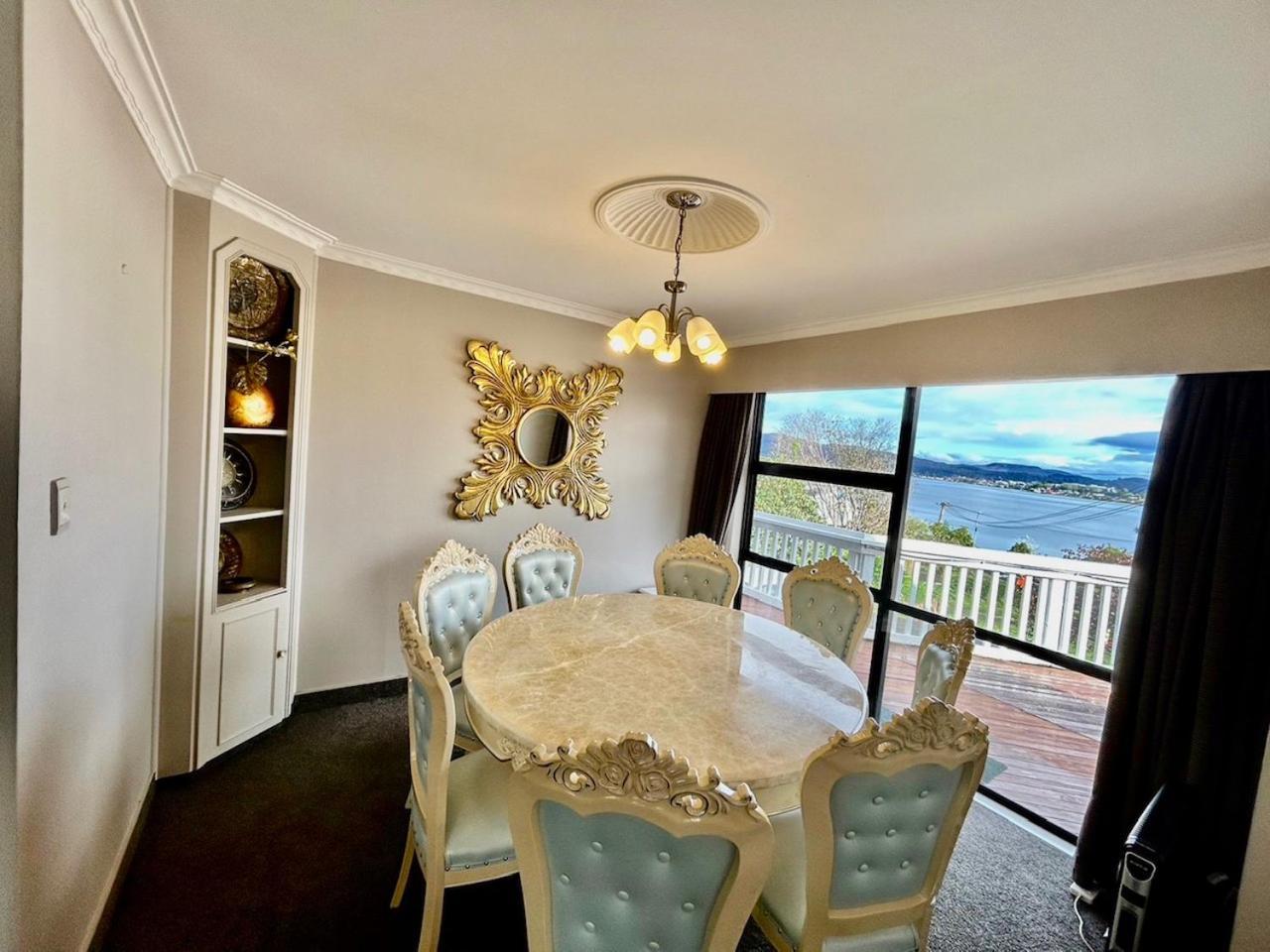 Premium Lake View Home Роторуа Екстериор снимка