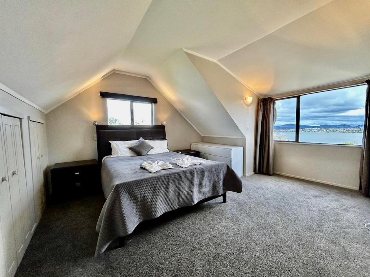 Premium Lake View Home Роторуа Екстериор снимка